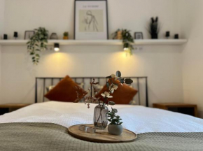 Szentkiralyi Suite